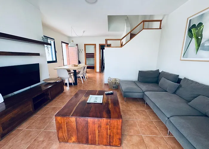 Lovely Adas וילה